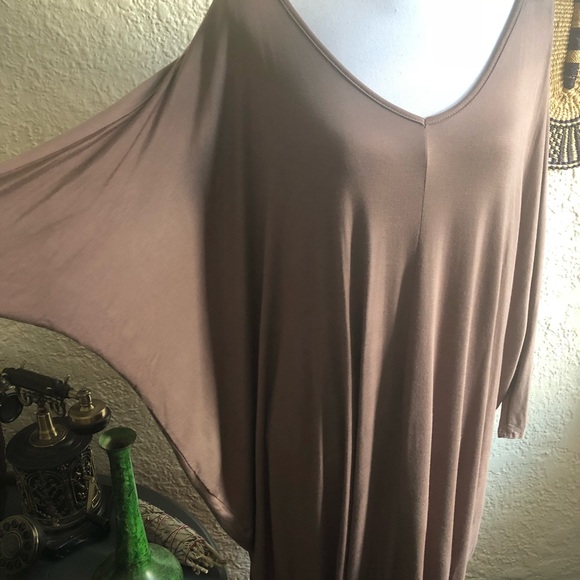 ❤️Host Pick ❤️Long Dolman Sleeve Taupe Maxi Dress - Picture 4 of 4